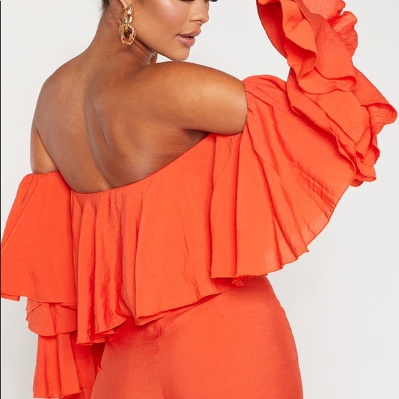 Pretty little thing orange crop top - Picture 3 of 4